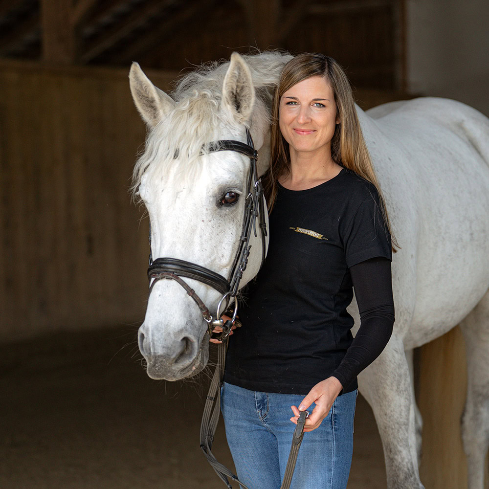 Lilly Lischka │ Ihr Team von Pferdperfekt